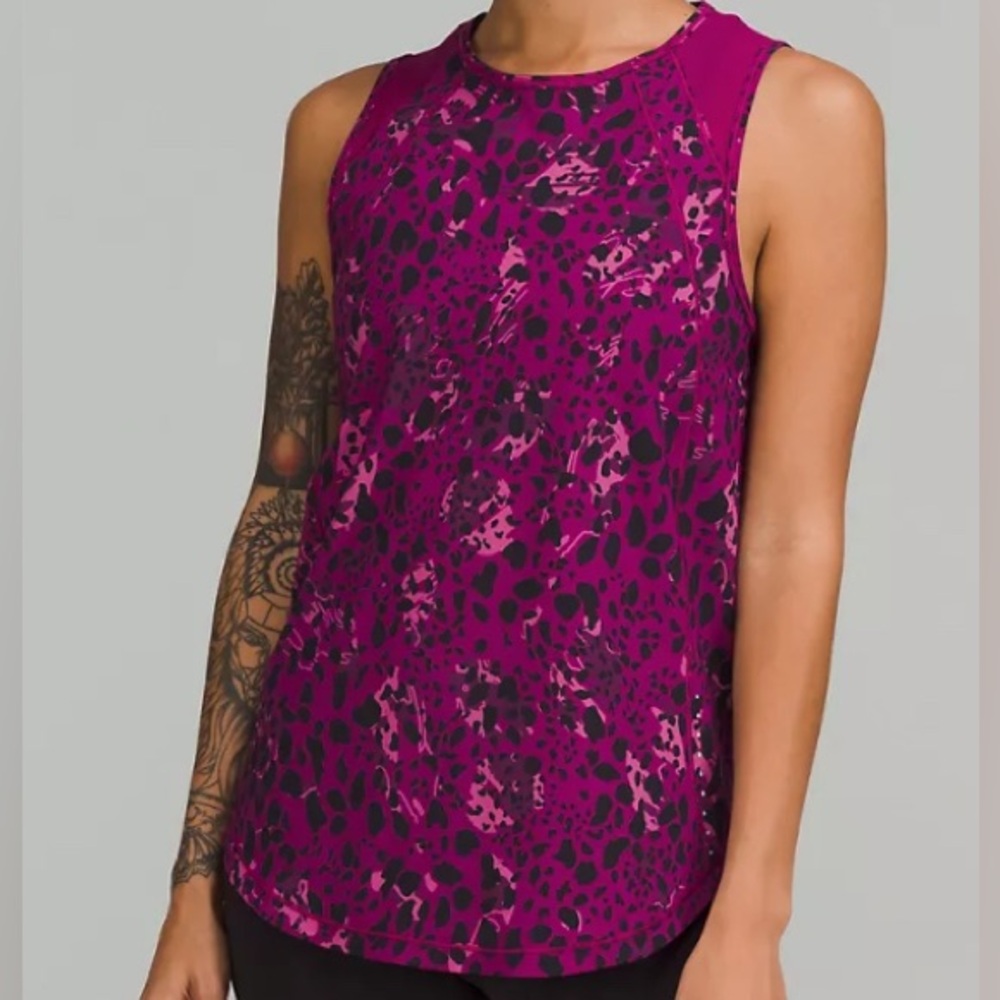 Sculpt tank top with back vent size 2